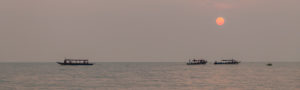 Lac Tonlé Sap, au coucher du soleil, Cambodge