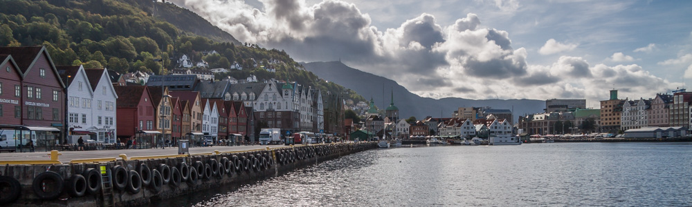 Port de Bergen de bon matin, sur la baie Vagen
