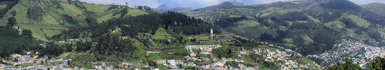 Vue panoramique sur la ville de Quito