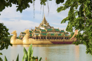 Bateau royal Karaweik, Yangon, Myanmar