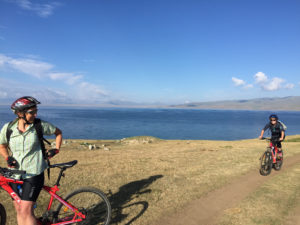 Trek à vélo, lac Son Kol, Kirghizistan
