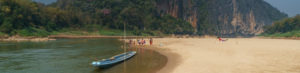 Arrivée sur les rives de Luang Prabang en bateau, Laos